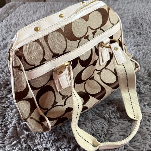 Coach Shoulder Bag - Picture 3 of 16